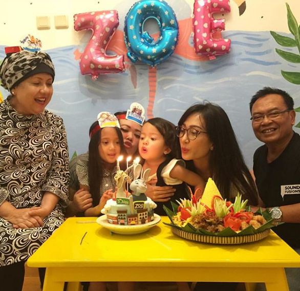5 Beda gaya ultah Zoe, putri Artika Sari, dari umur 1 hingga 5 tahun