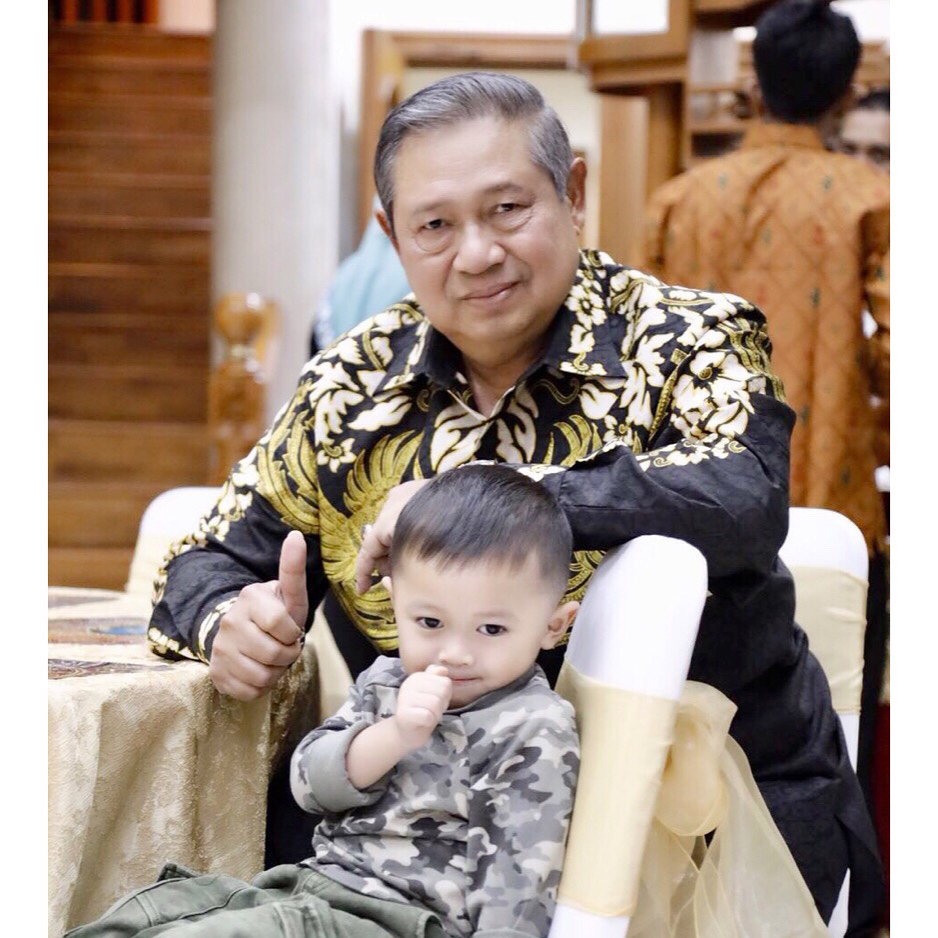 9 Momen meriah keluarga SBY jalani Ramadan, ada rayakan ultah mertua