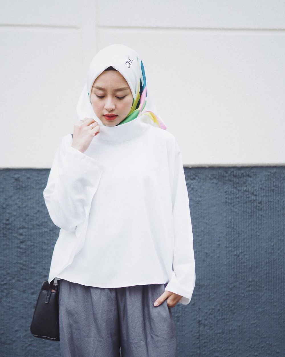 10 Gaya OOTD simpel ala Gita Savitri yang pas buat acara bukber