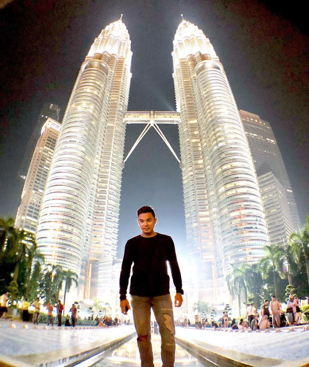 10 Pesona Lingga Ersan, polisi yang jadi teman spesial Vanessa Angel