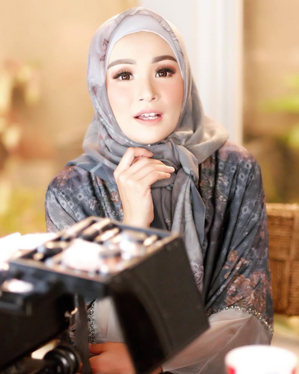 8 Penampilan terbaru Soraya Larasati dalam balutan hijab, makin anggun