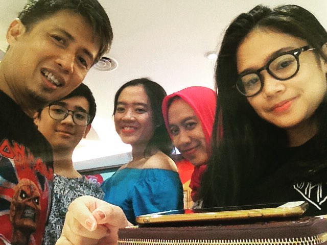 5 Momen manis keakraban Mulan Jameela, anak dan mantan suami