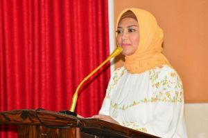 6 Gaya Bella Saphira saat tampil berhijab, makin anggun dan memesona