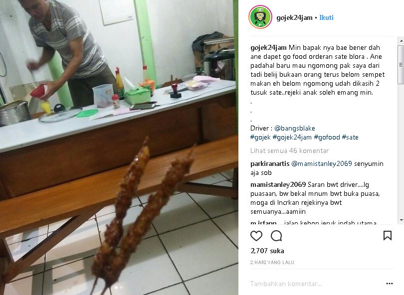 12 Potret kebaikan sopir ojek online dan penumpang saat Ramadan