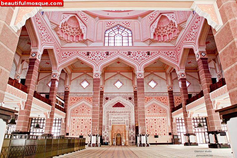 3 Masjid ini berwarna pink dan paling megah di dunia, unik abis