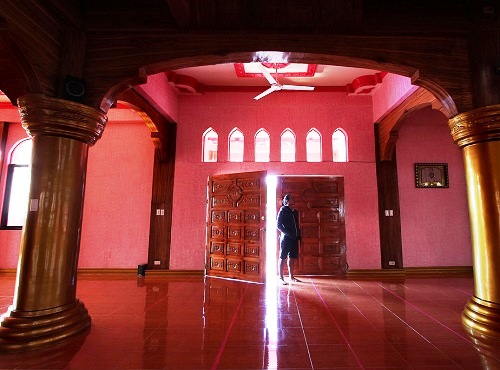 3 Masjid ini berwarna pink dan paling megah di dunia, unik abis