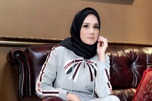 Unggah foto lawas tanpa hijab, Mulan Jameela tuai kritikan pedas