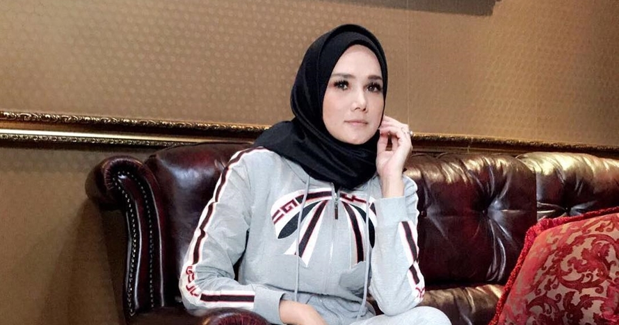 Unggah foto lawas tanpa hijab, Mulan Jameela tuai kritikan pedas