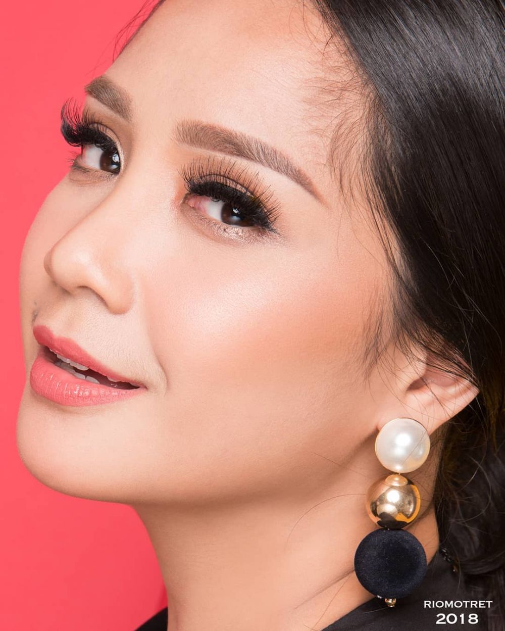 File asli pemotretan 6 seleb sebelum diedit Photoshop, bikin kaget