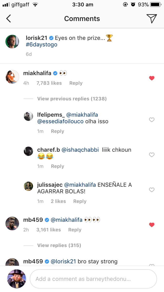 Bintang porno ini komen di Instagram Karius, Balotelli ikut nimbrung