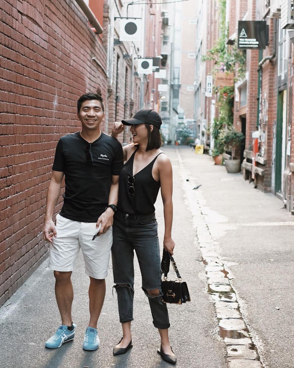 6 Potret kemesraan Lolita Agustine dan pacar yang jarang terekspos 