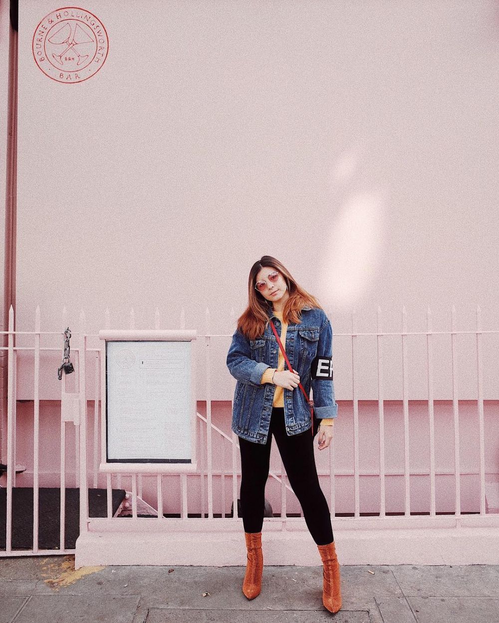 8 Gaya OOTD Shaloom Razade yang bisa ditiru buat kamu anak kuliahan