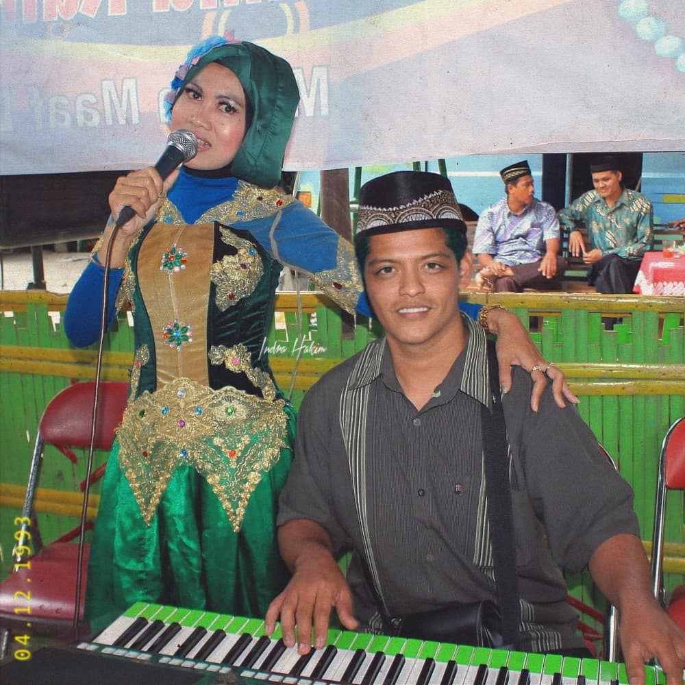 10 Editan foto seleb dan tokoh dunia edisi Ramadan, bikin ketawa parah