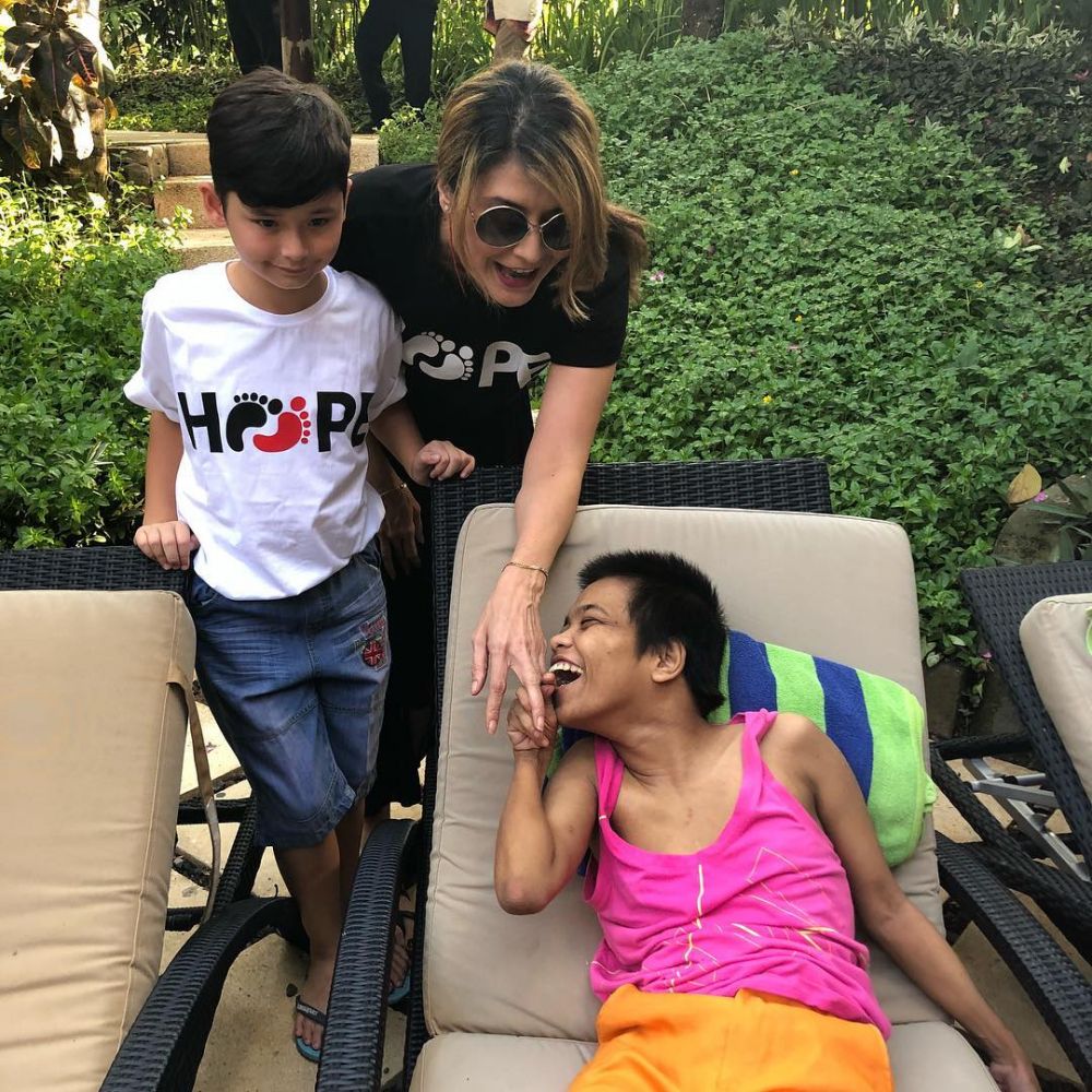 10 Bukti Tamara Bleszynski tak cuma cantik memesona tapi berhati mulia