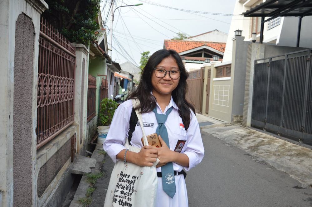 Kisah haru di balik 7 potret anak SMA bantu dorong gerobak pemulung