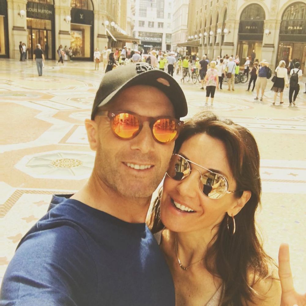 7 Pesona Veronique Fernandez, model top istri Zinedine Zidane