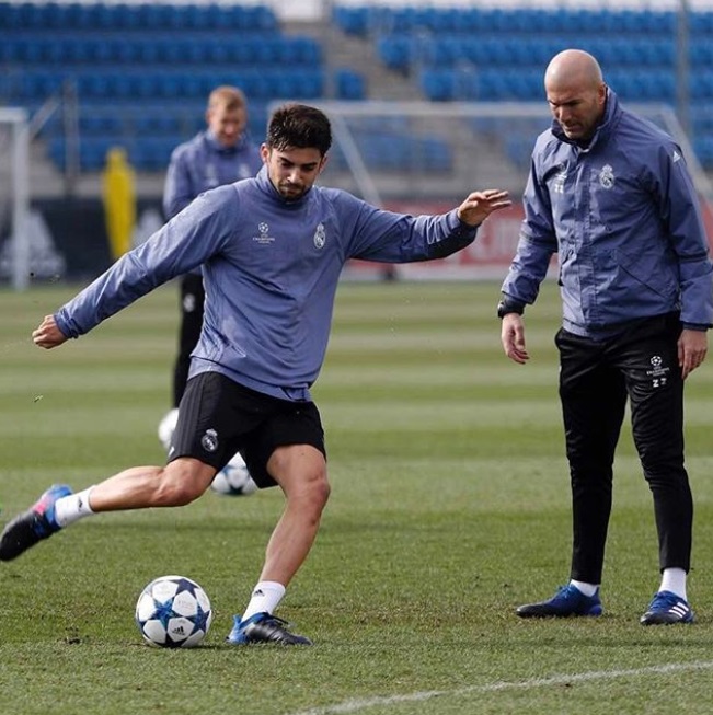 7 Momen langka Zidane melatih anaknya, Enzo, di Real Madrid