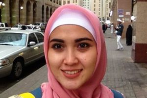 6 Pesona Meggy Diaz dalam balutan hijab, pedangdut seksi gebetan Tukul