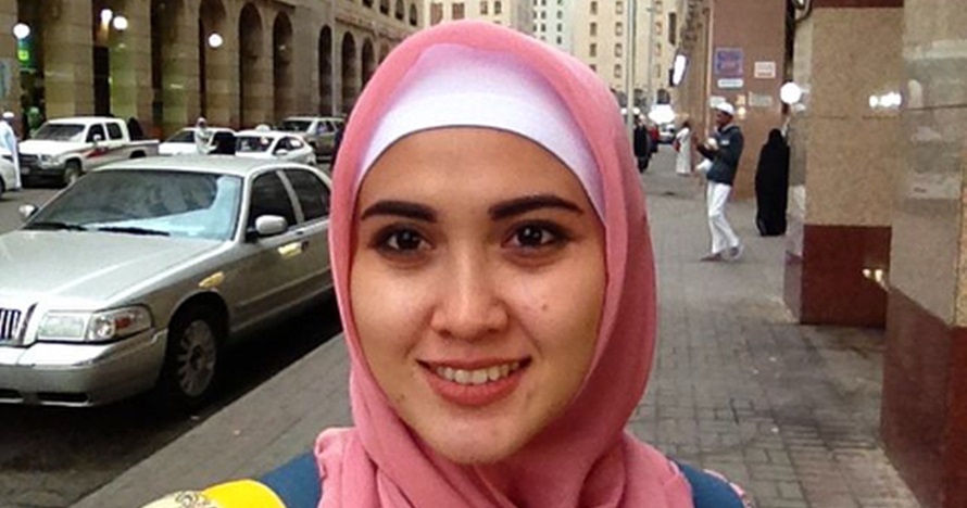 6 Pesona Meggy Diaz dalam balutan hijab, pedangdut seksi gebetan Tukul