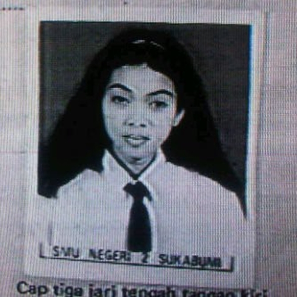 Potret lawas pas foto 6 seleb saat sekolah, bikin pangling 