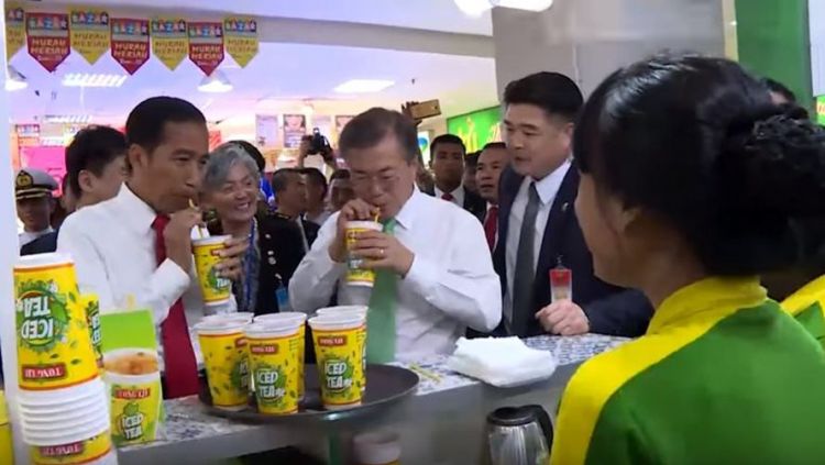 Jauh dari kesan formal, begini 5 aksi Presiden Jokowi jamu tamu negara