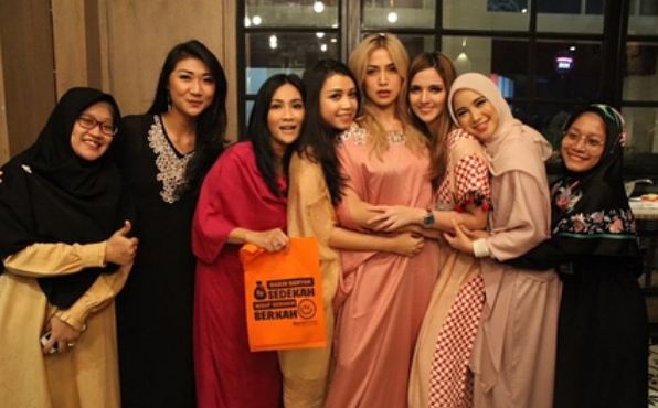 8 Momen Girl Squad Nia Ramadhani buka puasa bareng fans, seru abis!