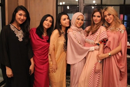 8 Momen Girl Squad Nia Ramadhani buka puasa bareng fans, seru abis!