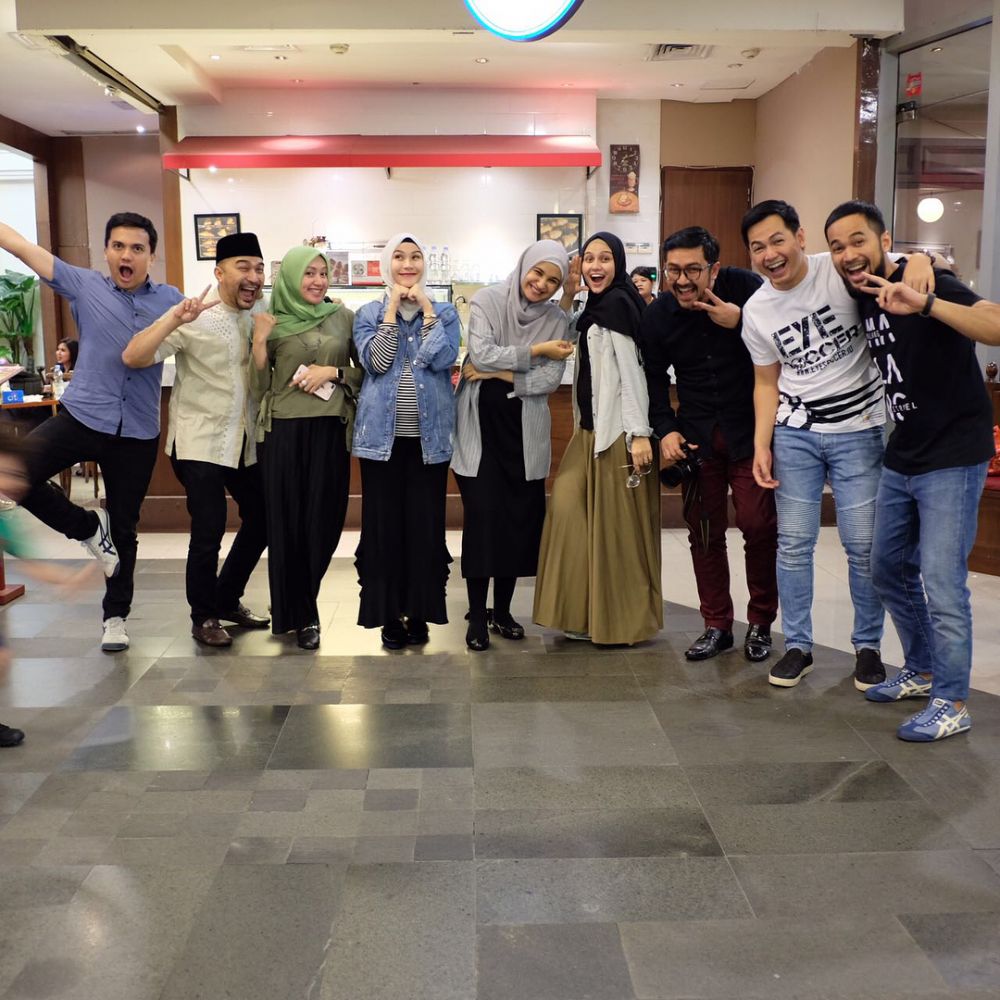 8 Potret kompak Geng Mewah ala Zaskia Mecca, Shireen dan Zeezee Shahab