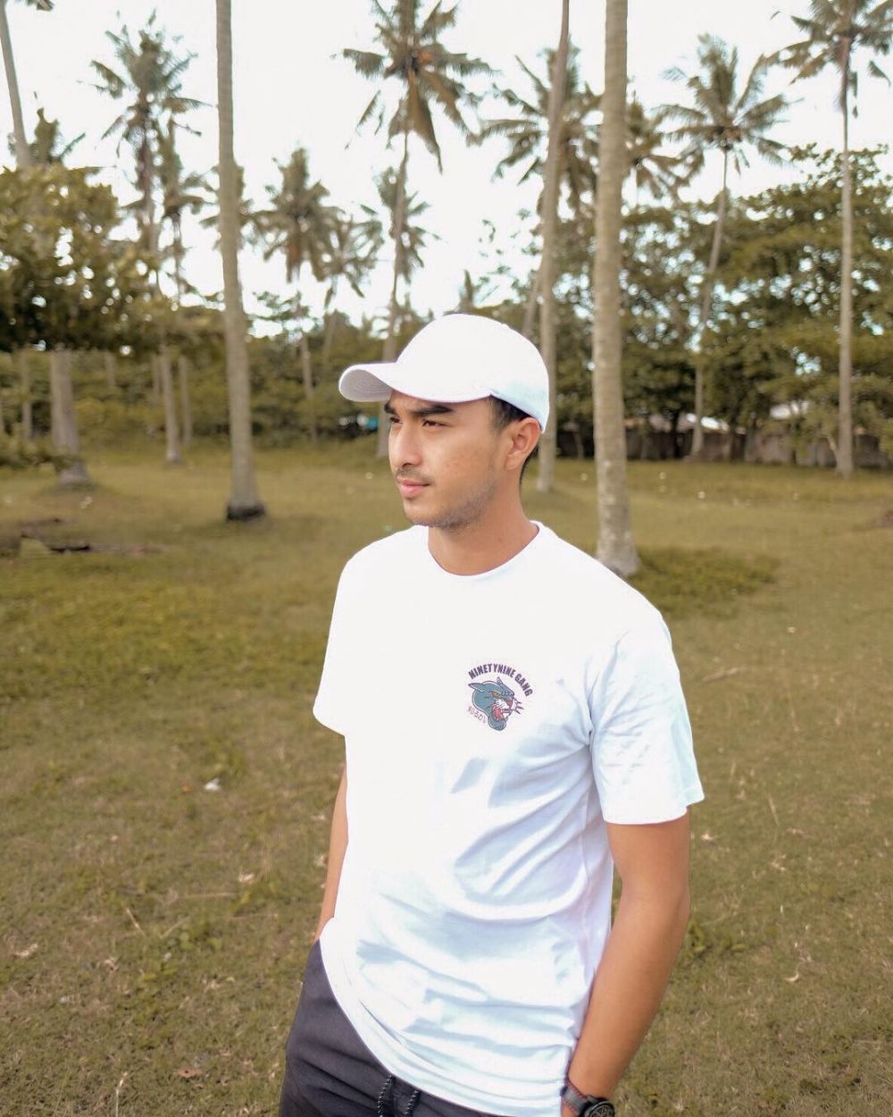 10 Potret ganteng Ibrahim Risyad, selebgram yang mirip Hamish Daud