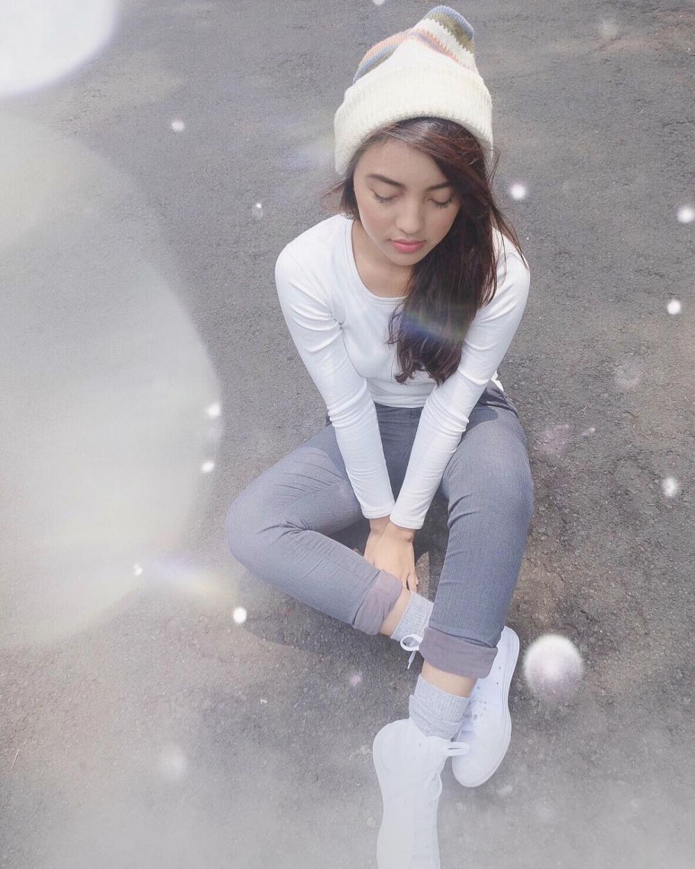 10 Gaya OOTD Nadia Soekarno, broadcaster cantik putri Soraya Haque