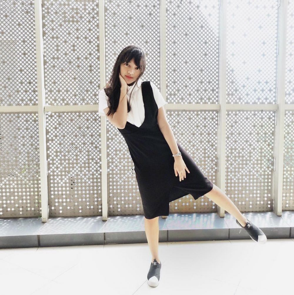 10 Gaya OOTD Nadia Soekarno, broadcaster cantik putri Soraya Haque