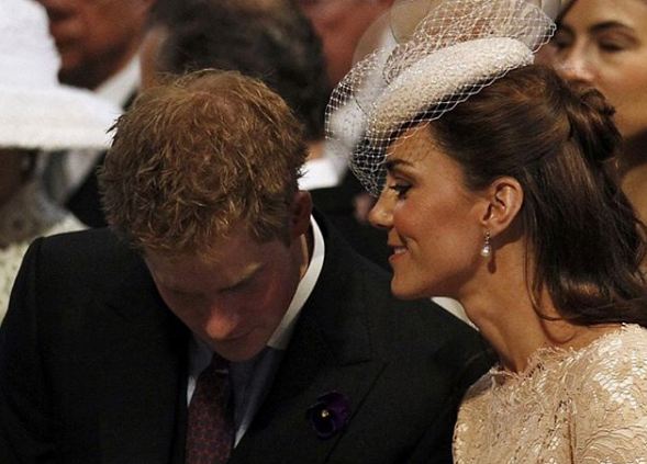 10 Potret hangat Pangeran Harry dan Kate Middleton, ipar goals