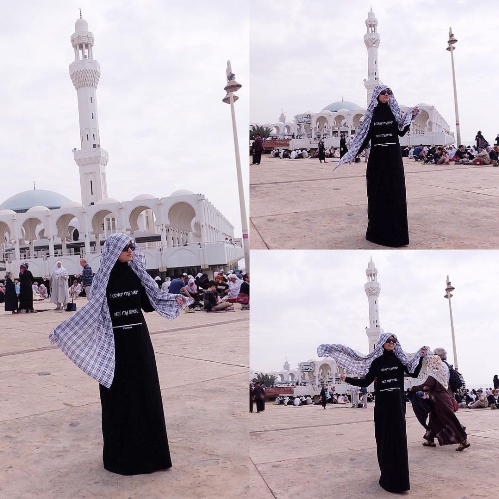 10 Pesona Chika Jessica dengan balutan hijab, adem & bikin hati teduh