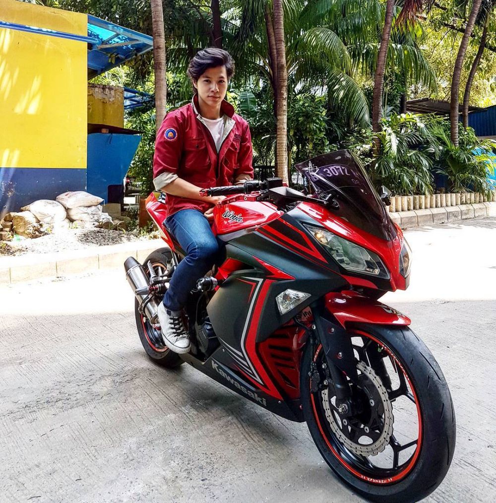 10 Pesona Emeraldy Rafael, pemain STJC yang ganteng bak seleb Thailand