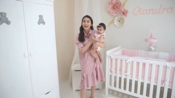 5 Potret kamar anak Ryana Dea, desain furniture-nya dari Prancis