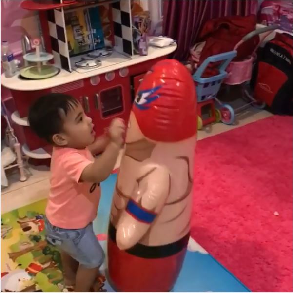 9 Penampakan kamar anak Nia Ramadhani, koleksi mainannya bikin melongo
