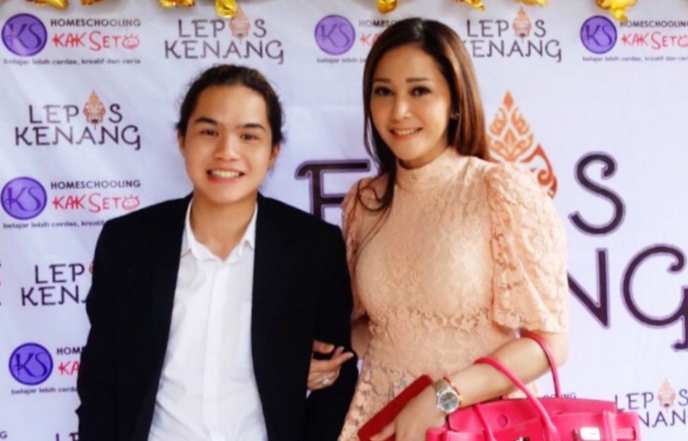 Gaya 7 anak seleb rayakan kelulusan sekolah, glamor dan memukau