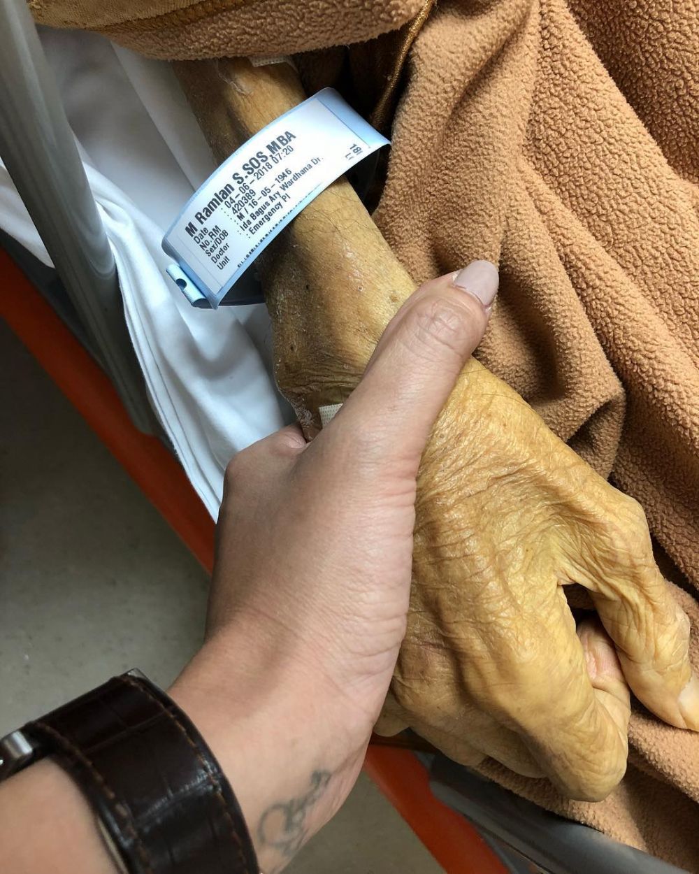 10 Momen kebersamaan Olla Ramlan dengan abahnya semasa hidup