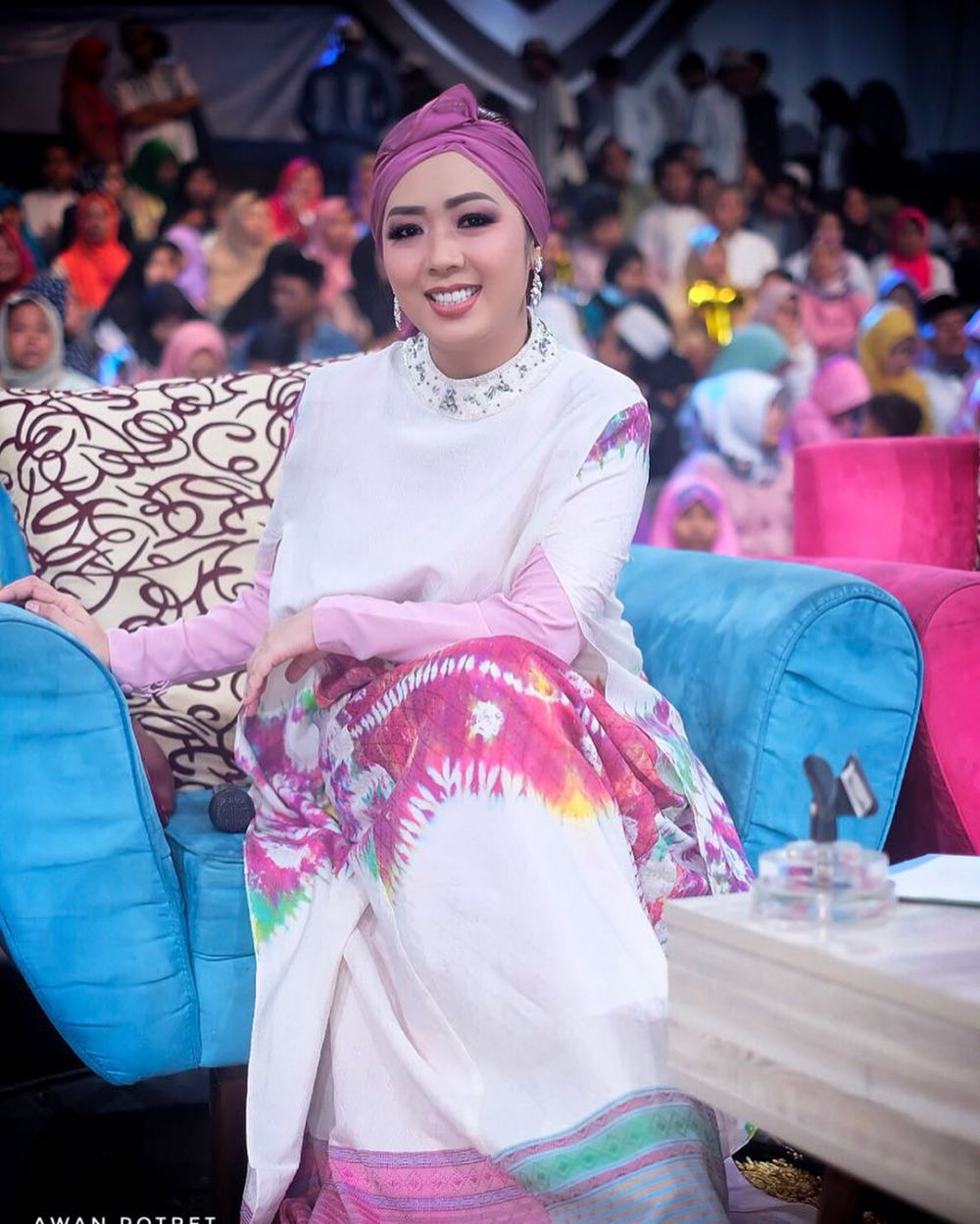 10 Gaya Soimah kenakan kaftan, dari pose bak model sampai kocak 