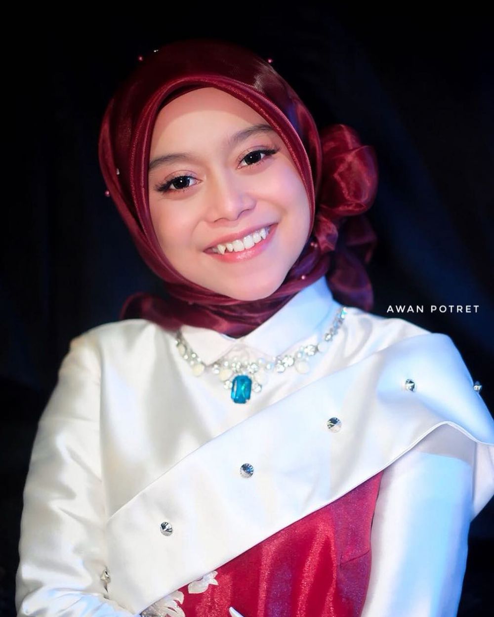 8 Potret Lesty Kejora dengan balutan hijab, makin cantik dan memesona