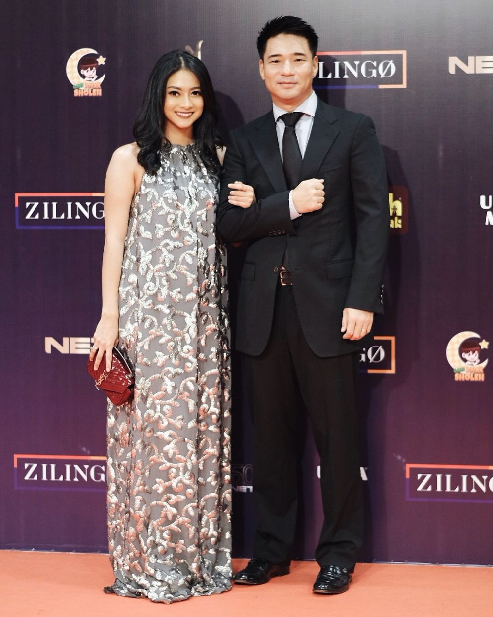 10 Gaya Rini Yulianti hamil anak pertama, tetap stylish & memesona