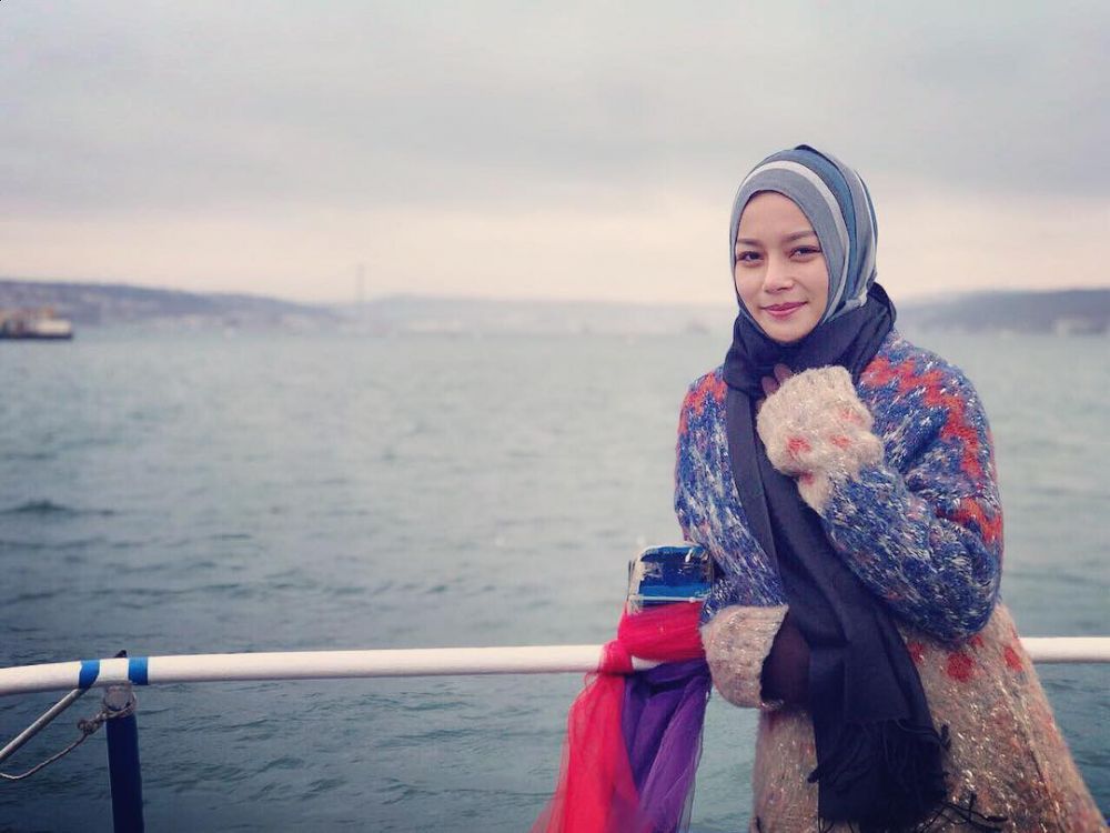 7 Perubahan gaya Barbie Larasati, mantan pacar Vicky Prasetyo