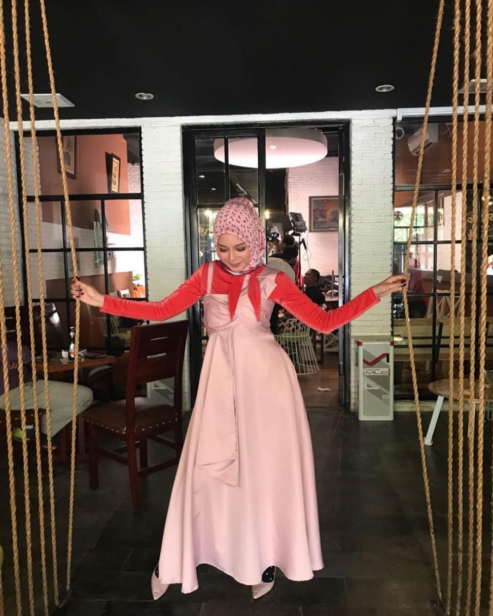 7 Perubahan gaya Barbie Larasati, mantan pacar Vicky Prasetyo