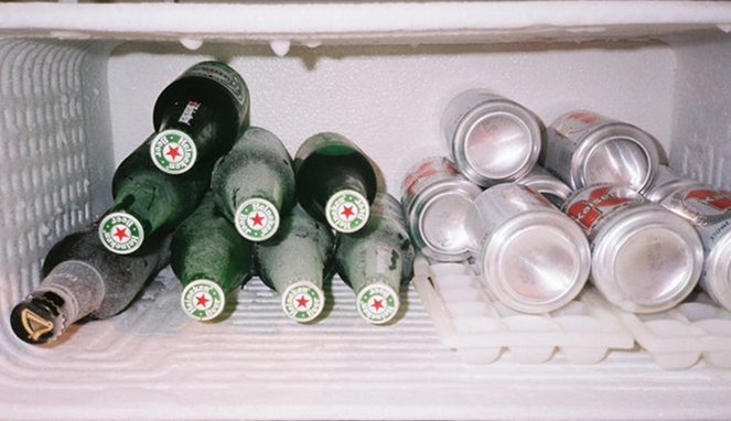Jangan simpan 4 benda ini di dalam freezer, bisa bikin meledak
