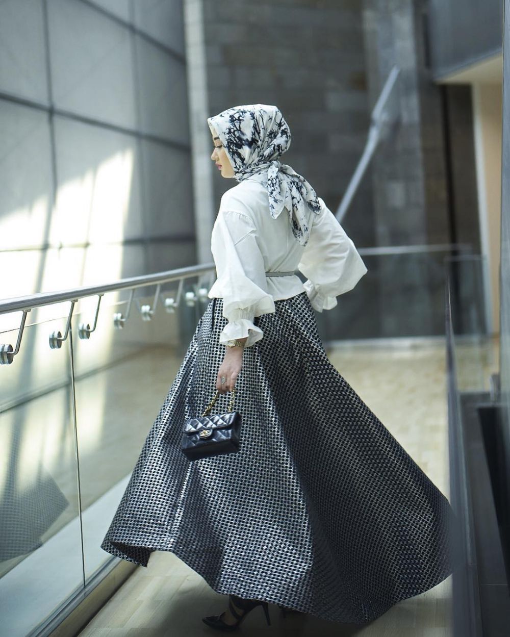 10 Ide outfit Lebaran ala Dian Pelangi, bikin gayamu makin stylish