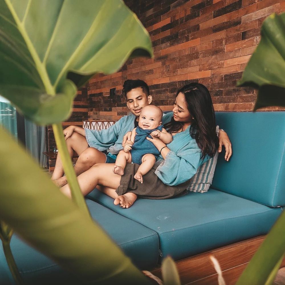 Dikaruniai anak pertama, perayaan Lebaran 11 seleb ini makin meriah