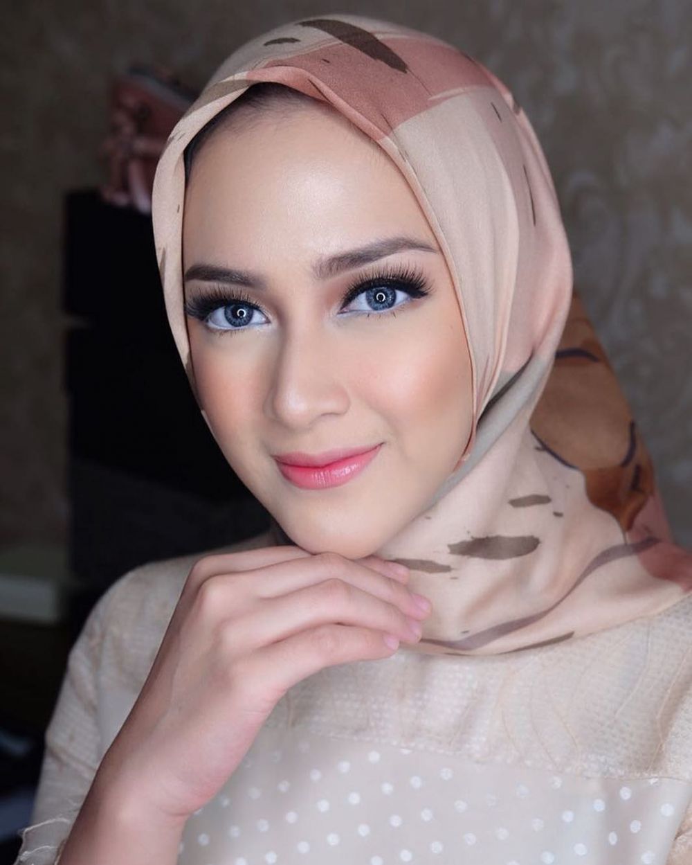 Gaya hijab ala 8 selebriti Tanah Air ini bisa jadi inspirasi Lebaran