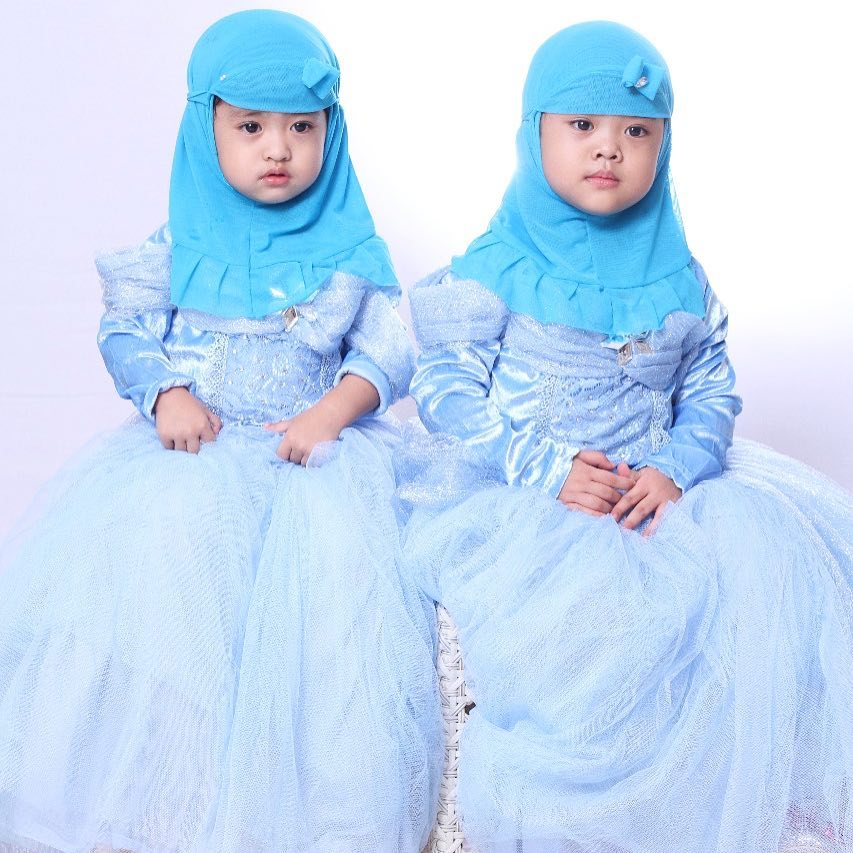 5 Anak seleb ini sejak belia sudah kenakan hijab, tuai pujian