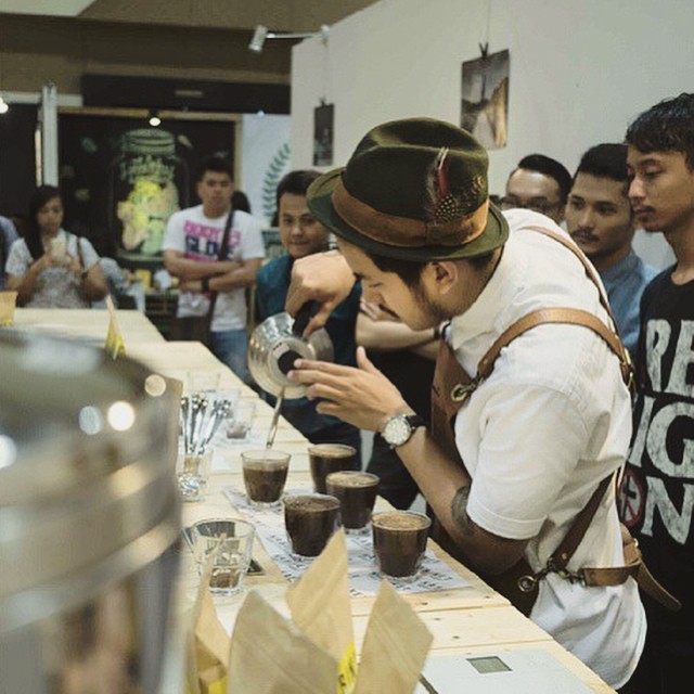 10 Aksi Muhammad Aga, wakil Indonesia di kejuaraan barista dunia 2018