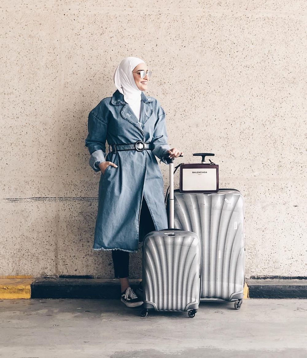 10 Gaya OOTD ala Dalal Al Doub, beauty blogger cantik dari Kuwait